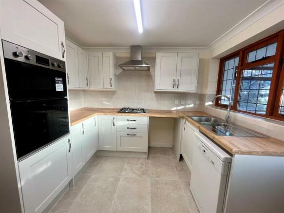 2. kitchen.jpg
