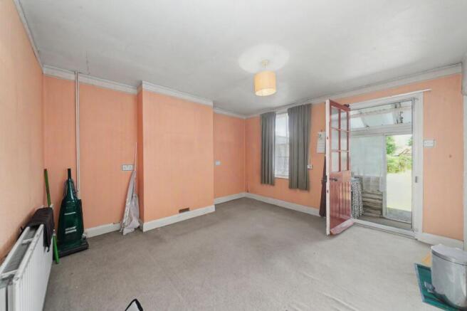 38 Myrtle Road, Dartford, Kent DA1 2RJ photo 4