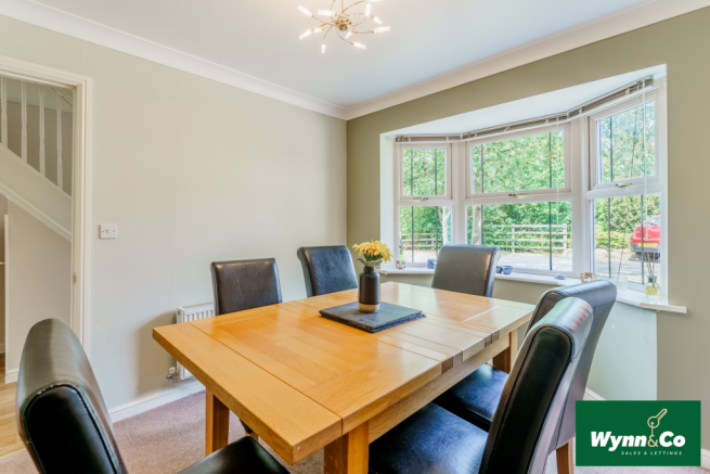 4 bed Detached for sale Image 7