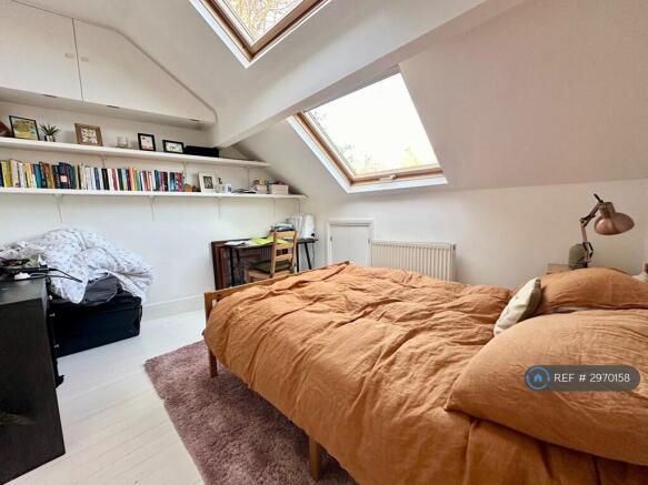 3 bed Terraced to rent Image 8