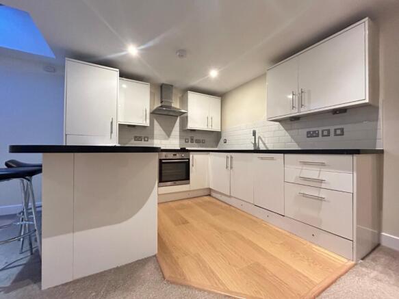 2 bed Flat to rent Image 9