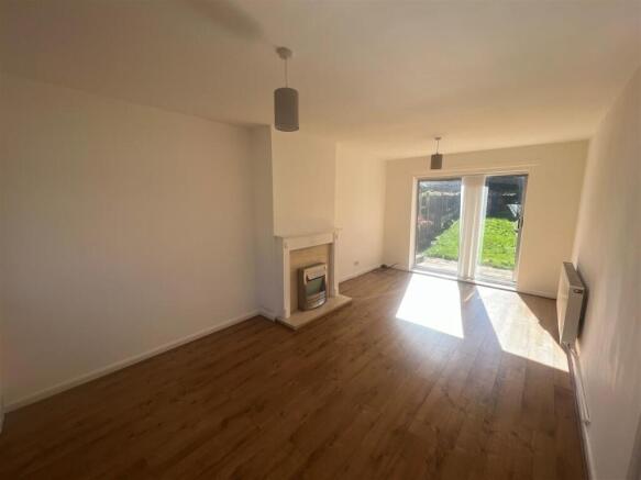 Living room photo 1.jpg