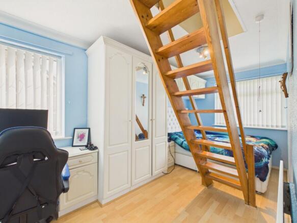 3 bed Semi-Detached for sale Image 9