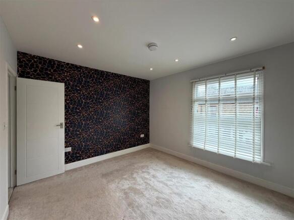 Souldern Street - bed 1.jpg