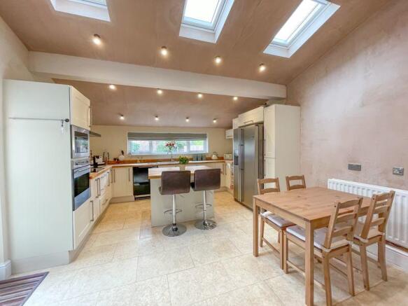 Kitchen/Breakfast /Family Room