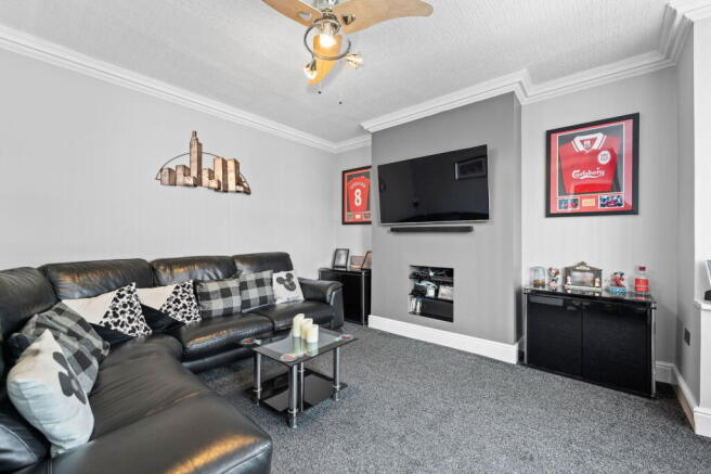 4 bed Semi-Detached for sale Image 10