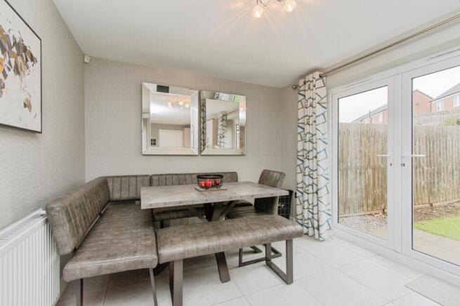 4 bed Detached for sale Image 6