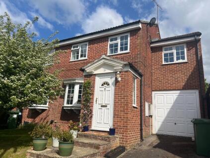 Morley Place, Hungerford, Berkshire, RG17 0HS