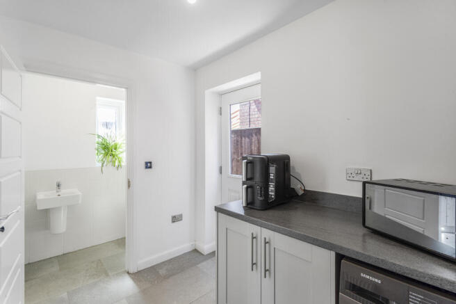 4 bed Detached for sale Image 7