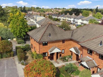 Weston Close, Potters Bar, Hertfordshire, EN6 2BQ