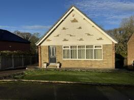 92, Wakefield Road, Clayton West, Huddersfield HD8 9NN