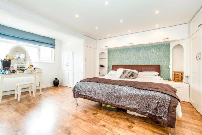 bedroom2.jpg