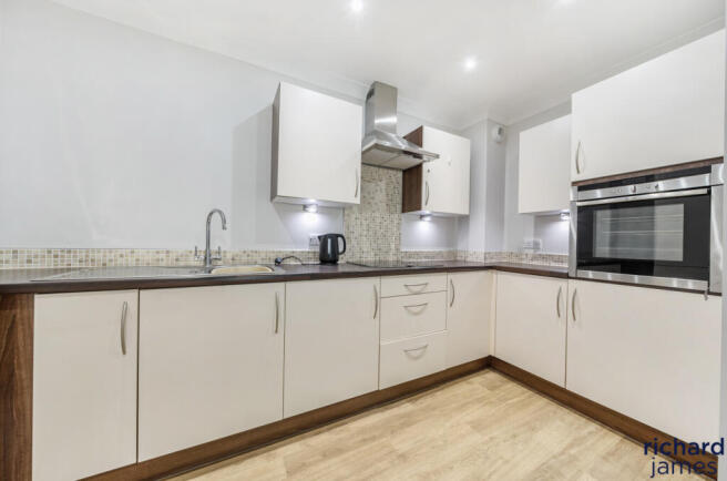 ca4b9ea214ec45a7987cd7393010eec7