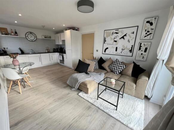 Kitchen/Dining/Lounge