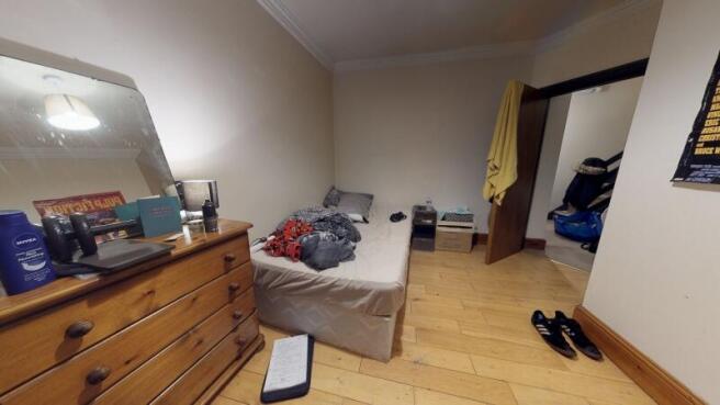 4 bed Flat to rent Image 6