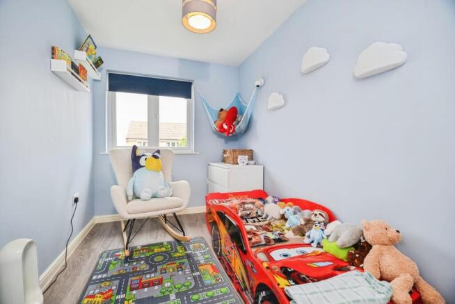 3 bed Semi-Detached for sale Image 8