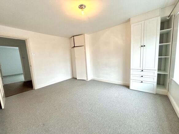 2 bed Flat to rent Image 10