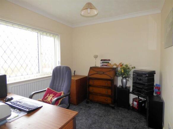 Study / 4th Bedroom
