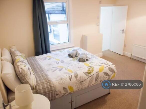 Upstairs En-Suite Bedroom 1