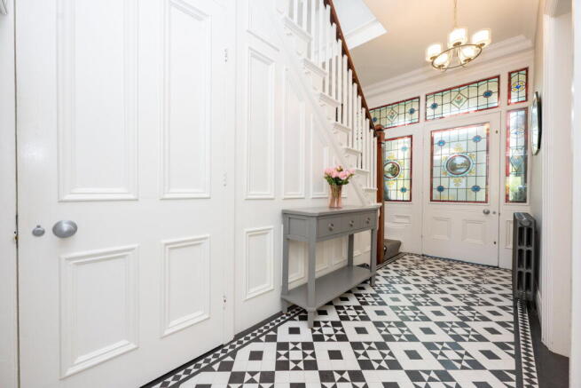5 bed Detached for sale Image 5