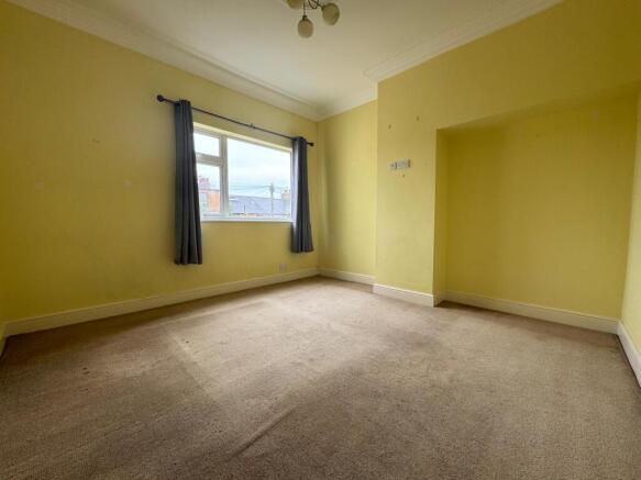 3 bed Terraced to rent Image 7
