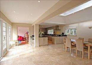 Kitchen/Dining