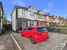 56, Kenilworth Gardens, Hornchurch RM12 4SE