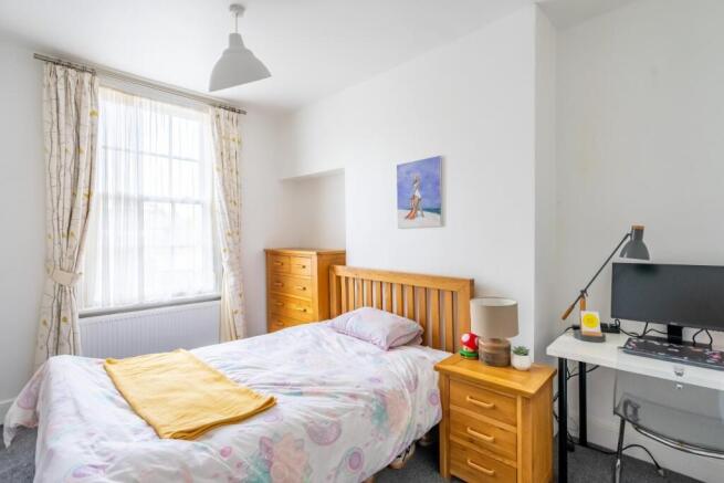 4 bed Terraced for sale Image 11