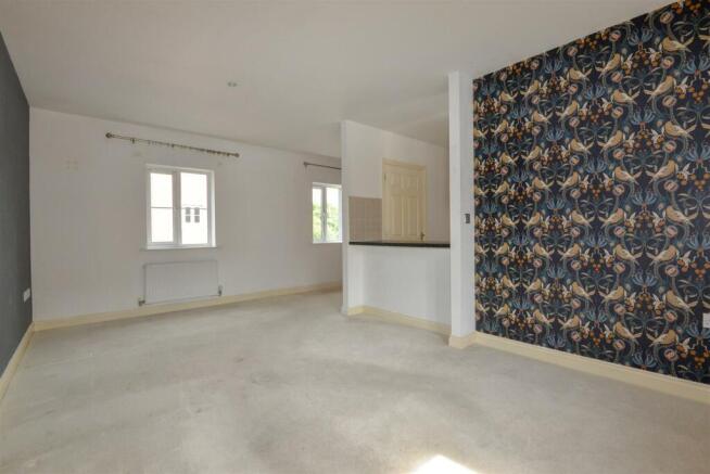 Living Room 2.jpg