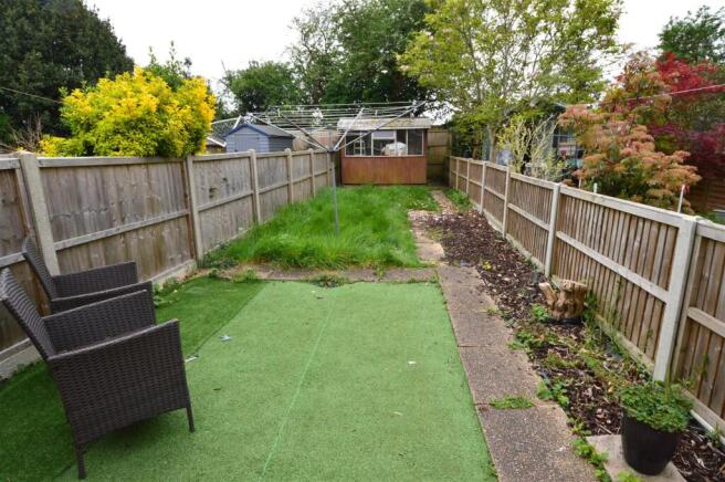 72 Redfern Ave gdn Apr 26.JPG