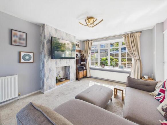 3 bed Semi-Detached for sale Image 4