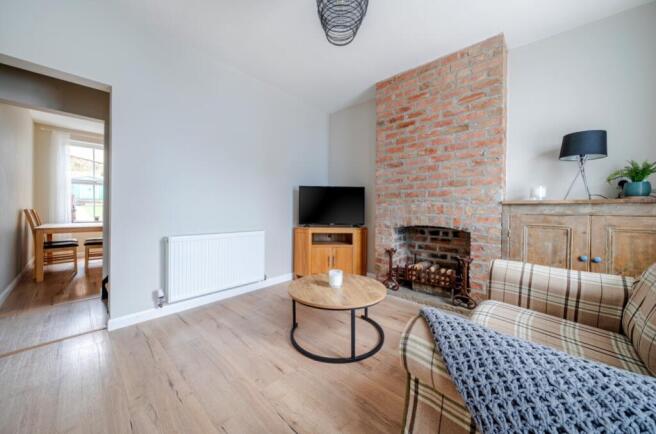 1416557-9-698efe682bf7f