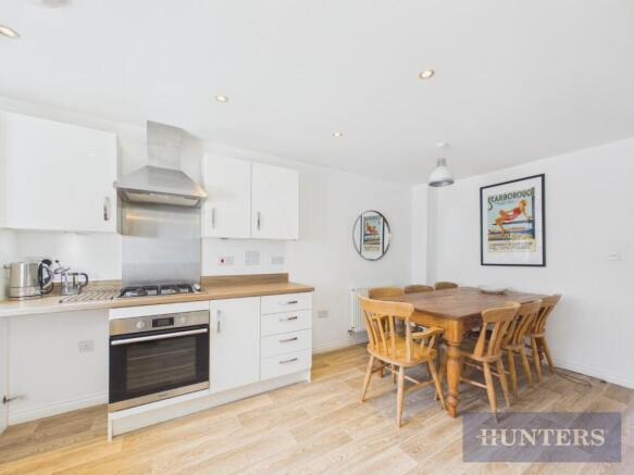 3 bed Semi-Detached for sale Image 6