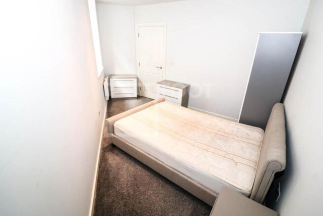 1 bed Apartment to rent Image 8