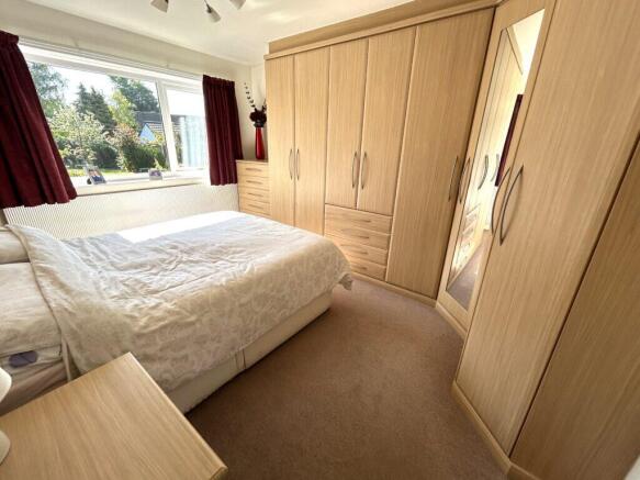 3 bed Detached Bungalow for sale Image 11