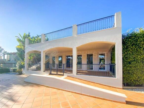 The Crest Commercial Sea View Property For Sale Almancil (7)