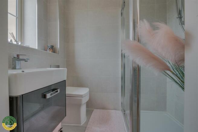 Bedroom 2- Ensuite.jpg