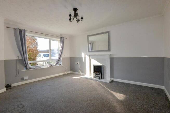 Living Room 1.jpg