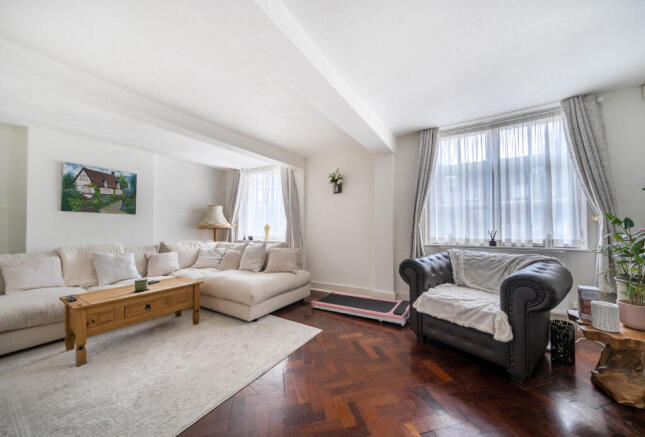 1387022-5-695f8b8...