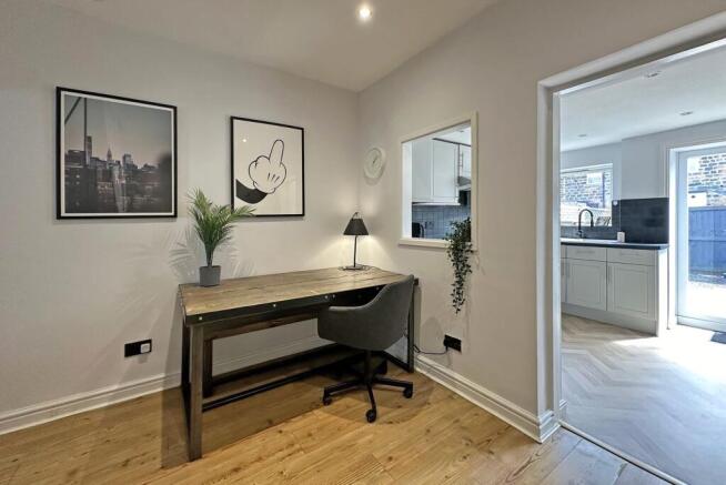 2 bed Terraced for sale Image 11