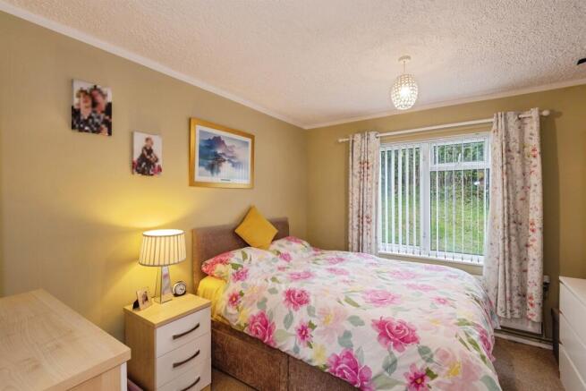 Butler Close, Tiverton photo 3