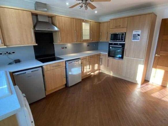 Dining Kitchen: