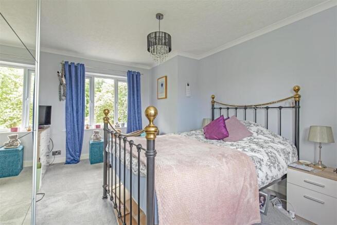Bedroom 1-2.jpg