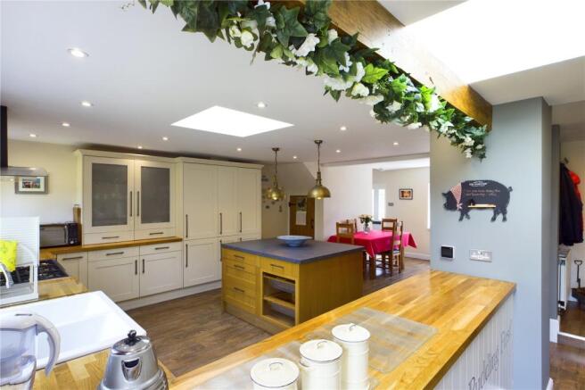 Kitchen / Dining