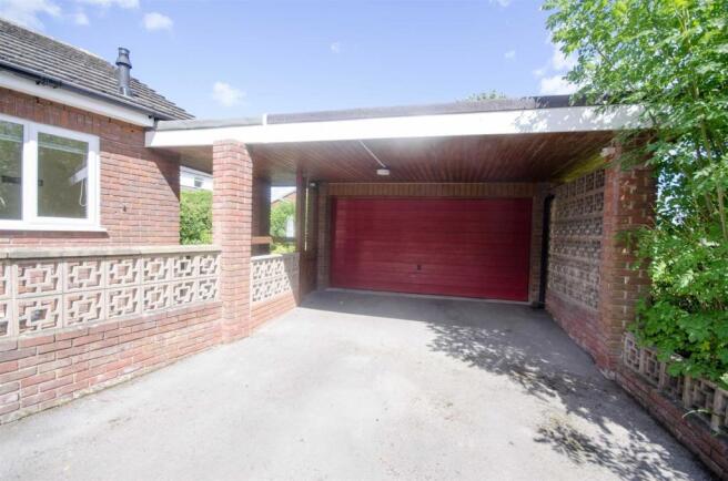 DOUBLE GARAGE