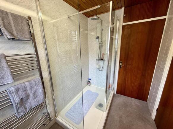 2 bed Detached Bungalow for sale Image 12