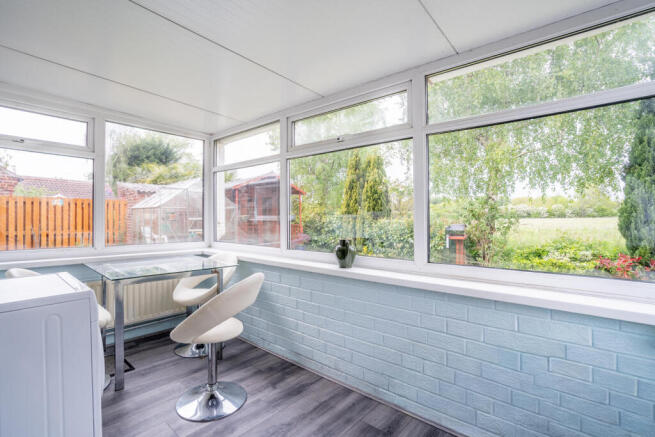 2 bed Bungalow for sale Image 6