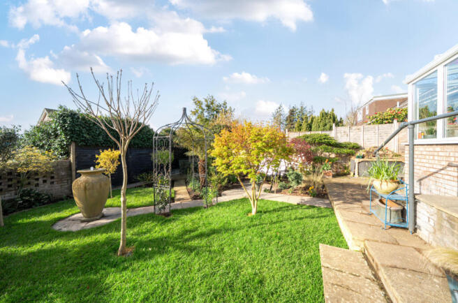 1437626-6-69ca403...