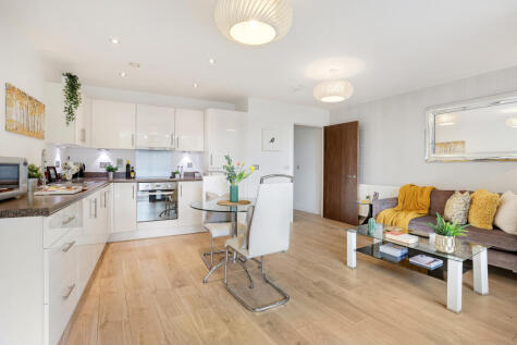 Tewkesbury Road, Ealing, London, W13