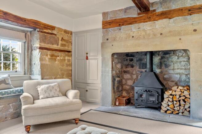 5 bed Detached for sale Image 12
